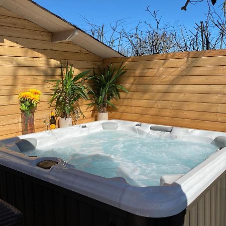 Alpenblick Nahe Muenchen Mit Outdoor Whirlpool - 21 Min Von Muenchen Mit Zug Assling エクステリア 写真