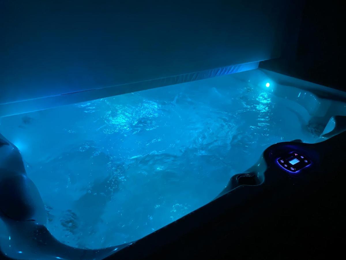 Alpenblick Nahe Muenchen Mit Outdoor Whirlpool - 21 Min Von Muenchen Mit Zug Assling エクステリア 写真