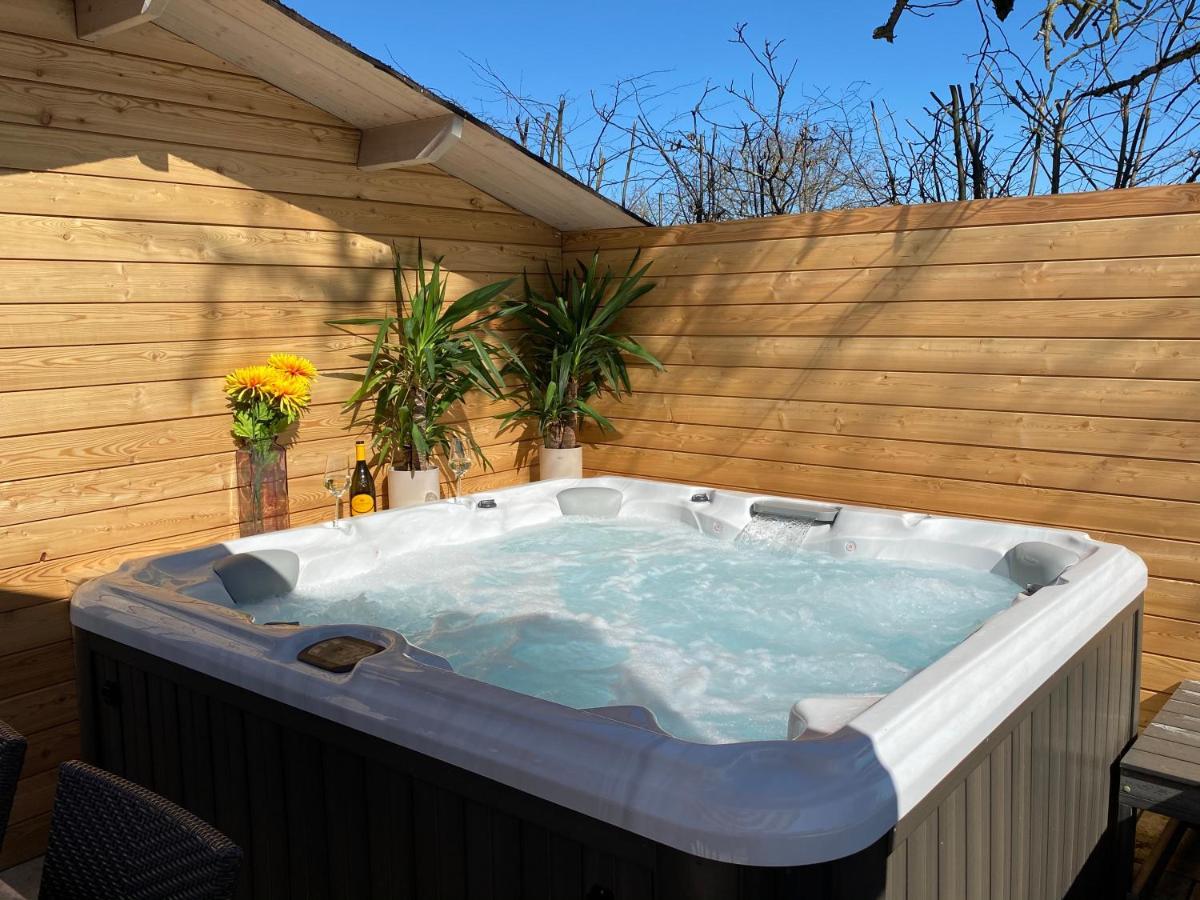 Alpenblick Nahe Muenchen Mit Outdoor Whirlpool - 21 Min Von Muenchen Mit Zug Assling エクステリア 写真