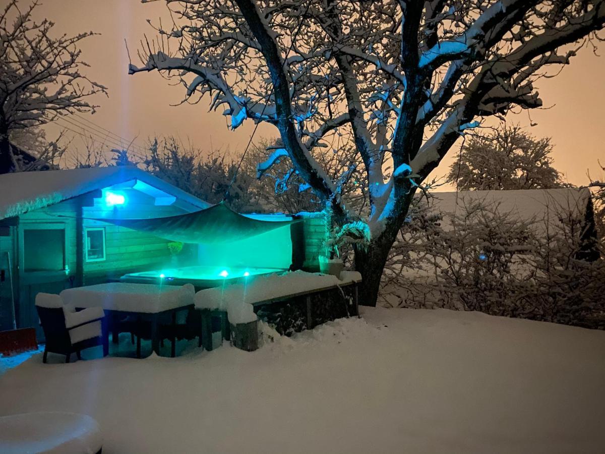 Alpenblick Nahe Muenchen Mit Outdoor Whirlpool - 21 Min Von Muenchen Mit Zug Assling エクステリア 写真